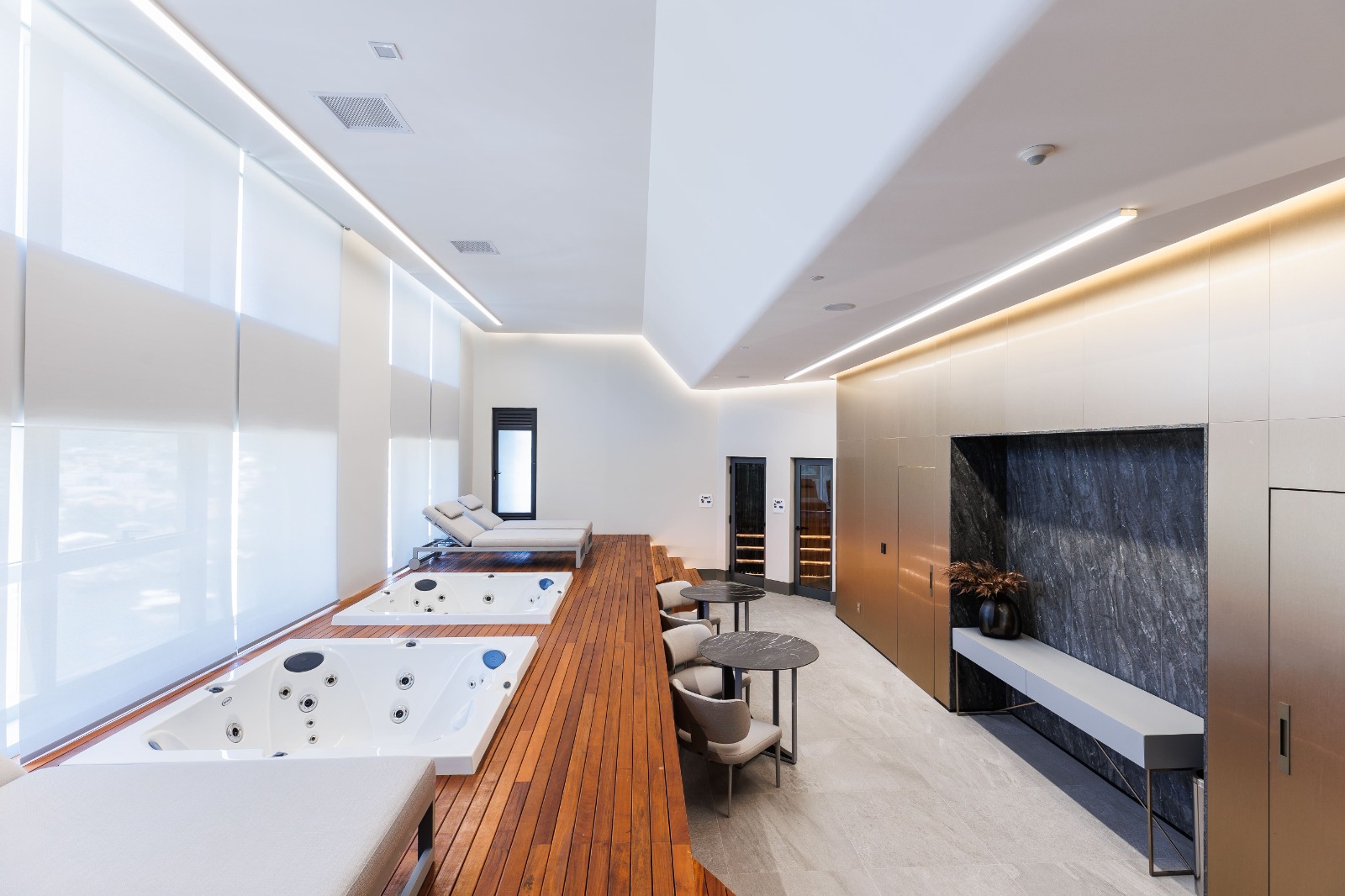 Yachthouse