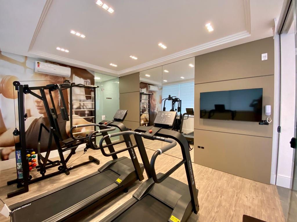 Andar alto no Beach Village Residence