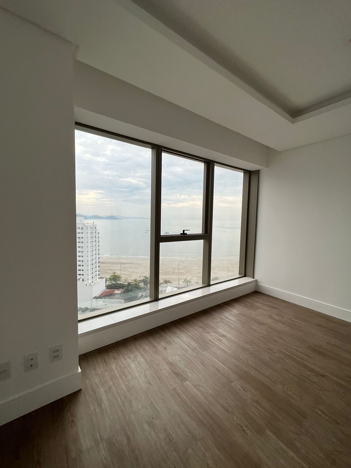 Venda de Apartamento no Yachthouse