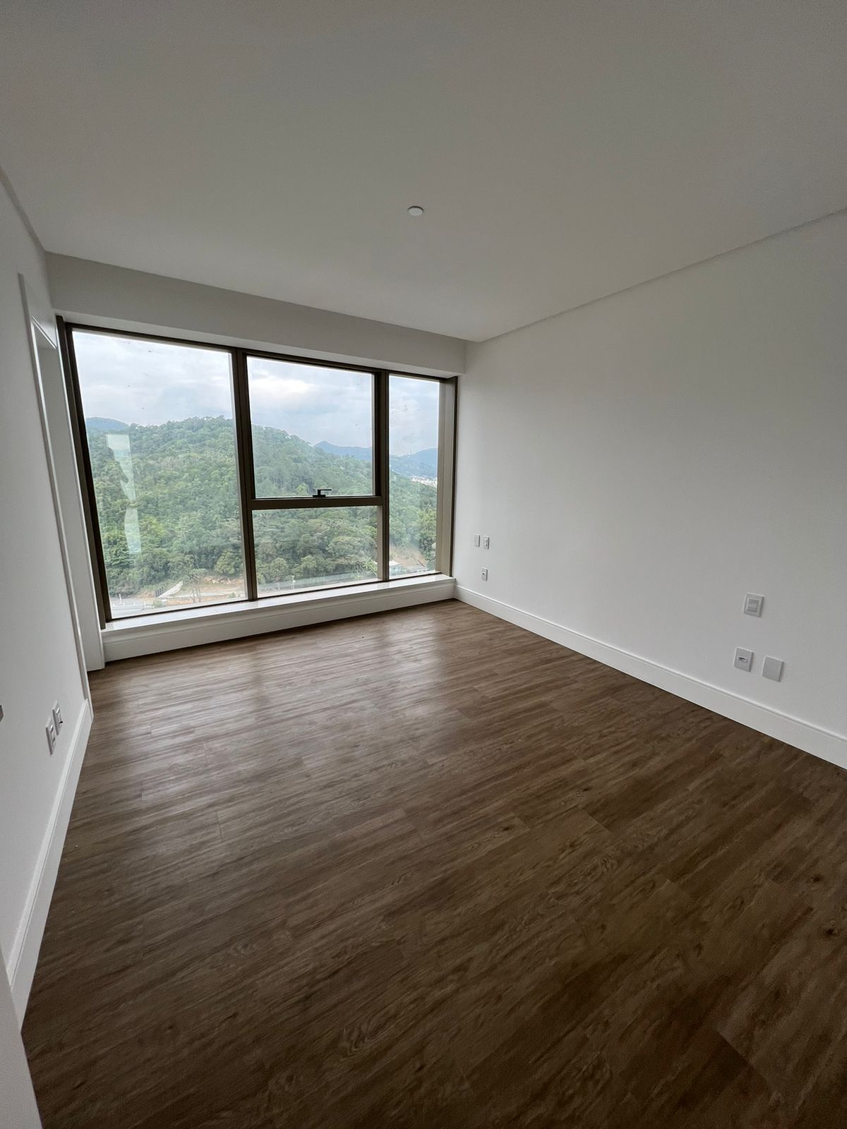 Venda de Apartamento no Yachthouse