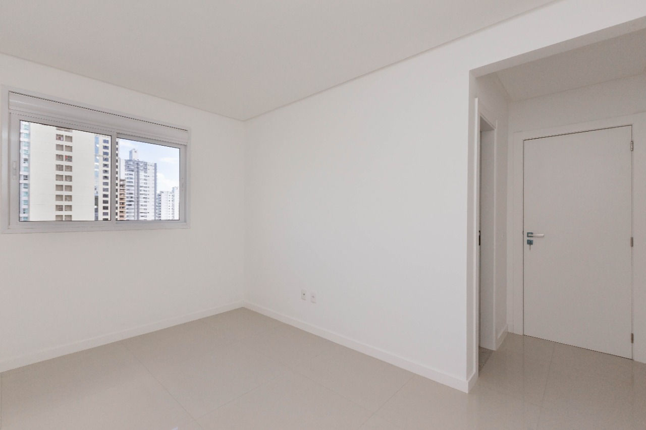 Venda de andar alto no Villa Castelli Residencial