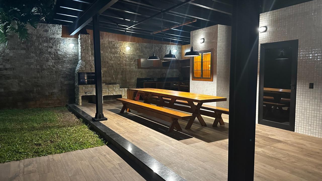 Casa à Venda Condomínio no Plaza em Itapema SC