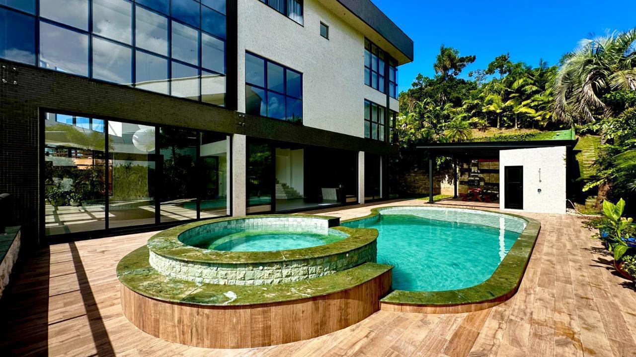 Casa Exclusiva no Condomínio Plaza