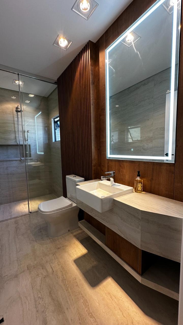 Casa Disponível à Venda no Condomínio Plaza