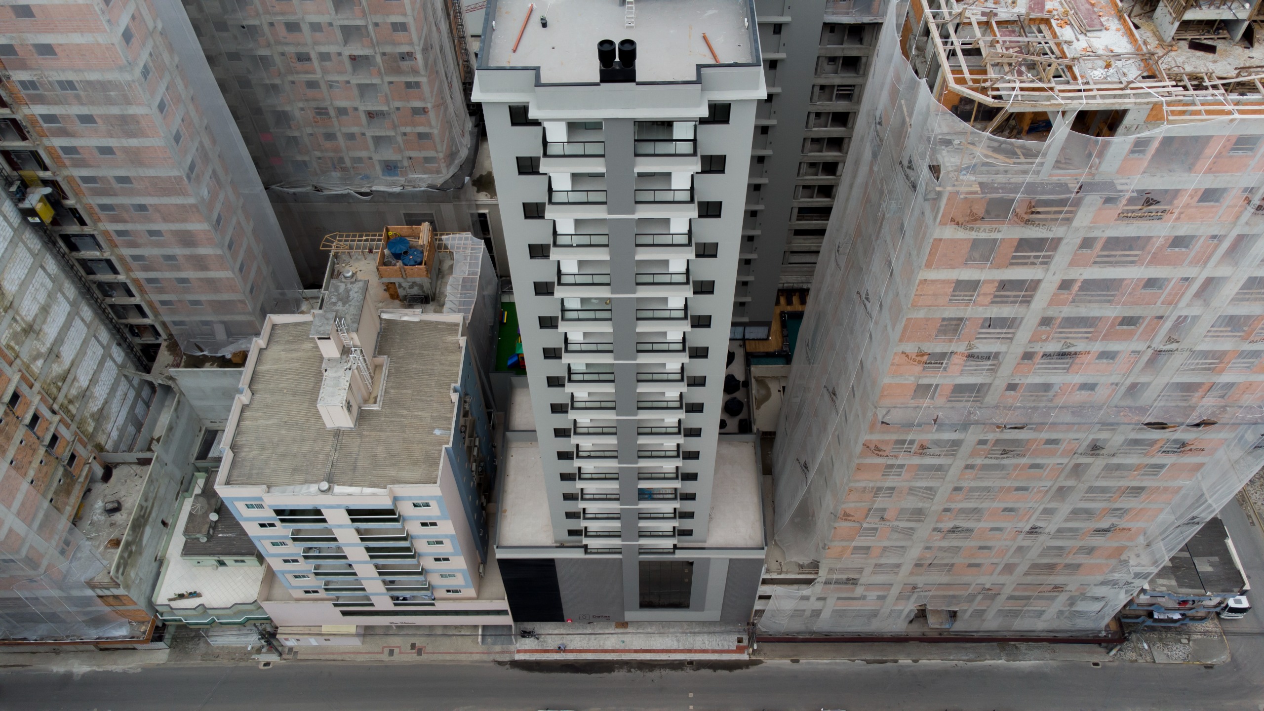 Apartamento no Edifício Dallas House à venda