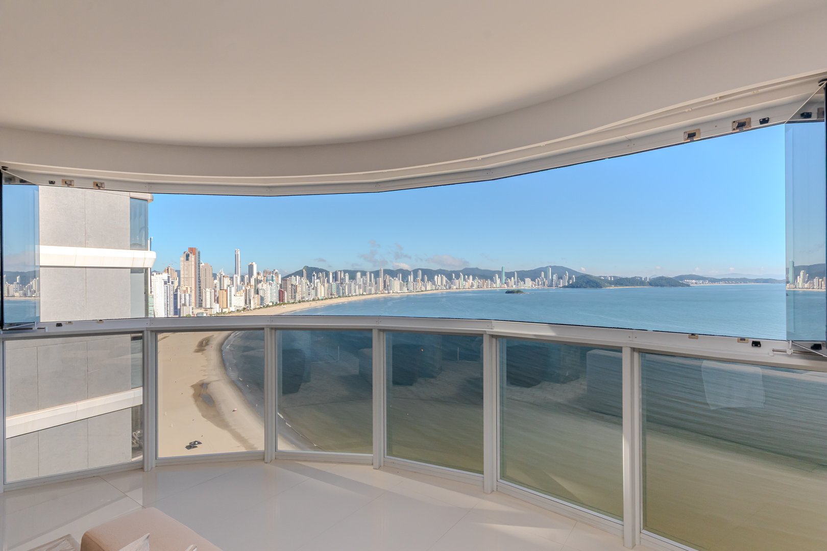 Ibiza Towers Andar Alto