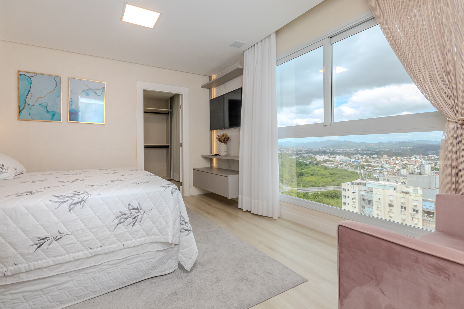 Venda de Apartamento no Épic Tower