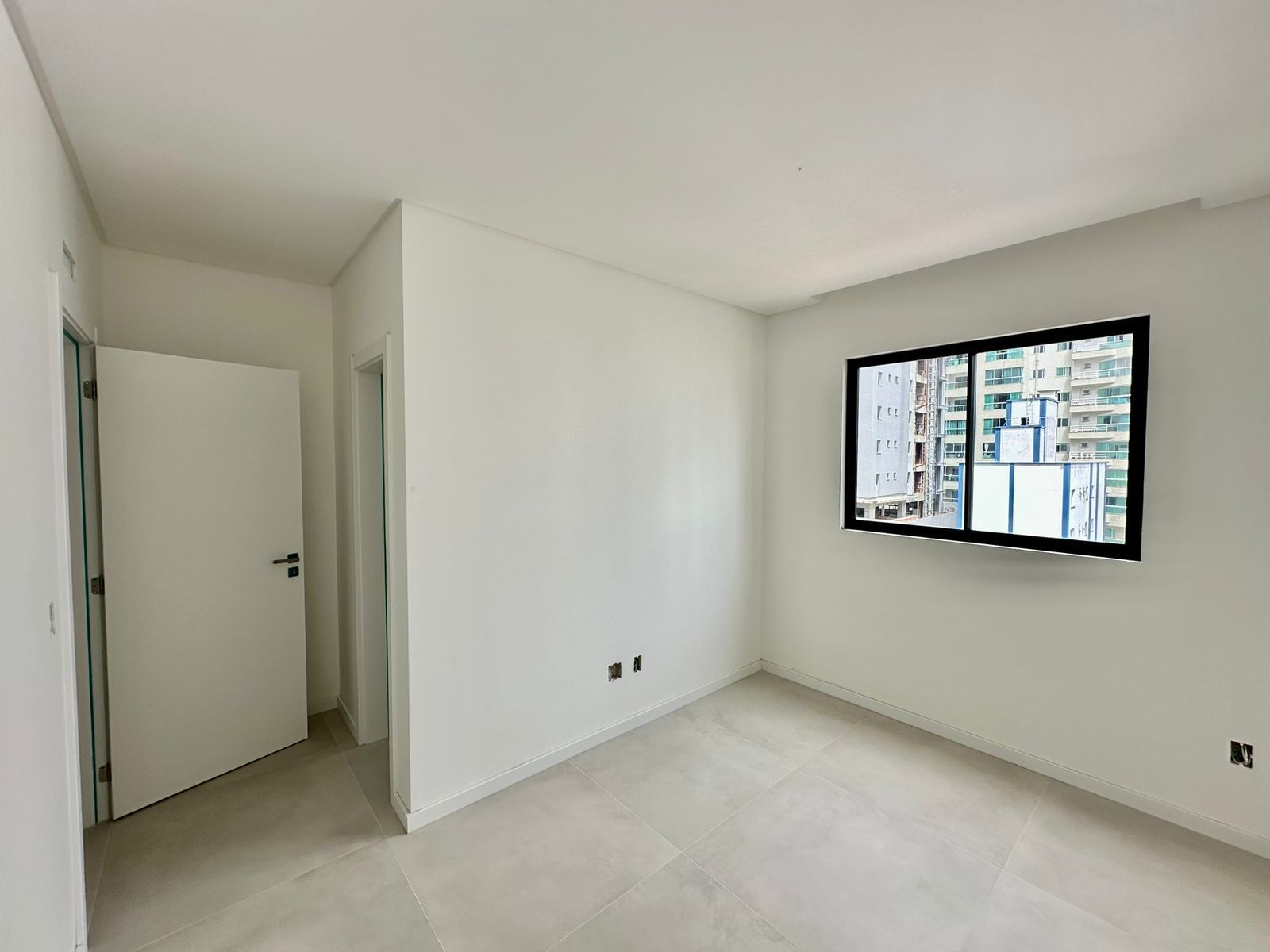 Apartamento à venda no Edifício Farol de Valença