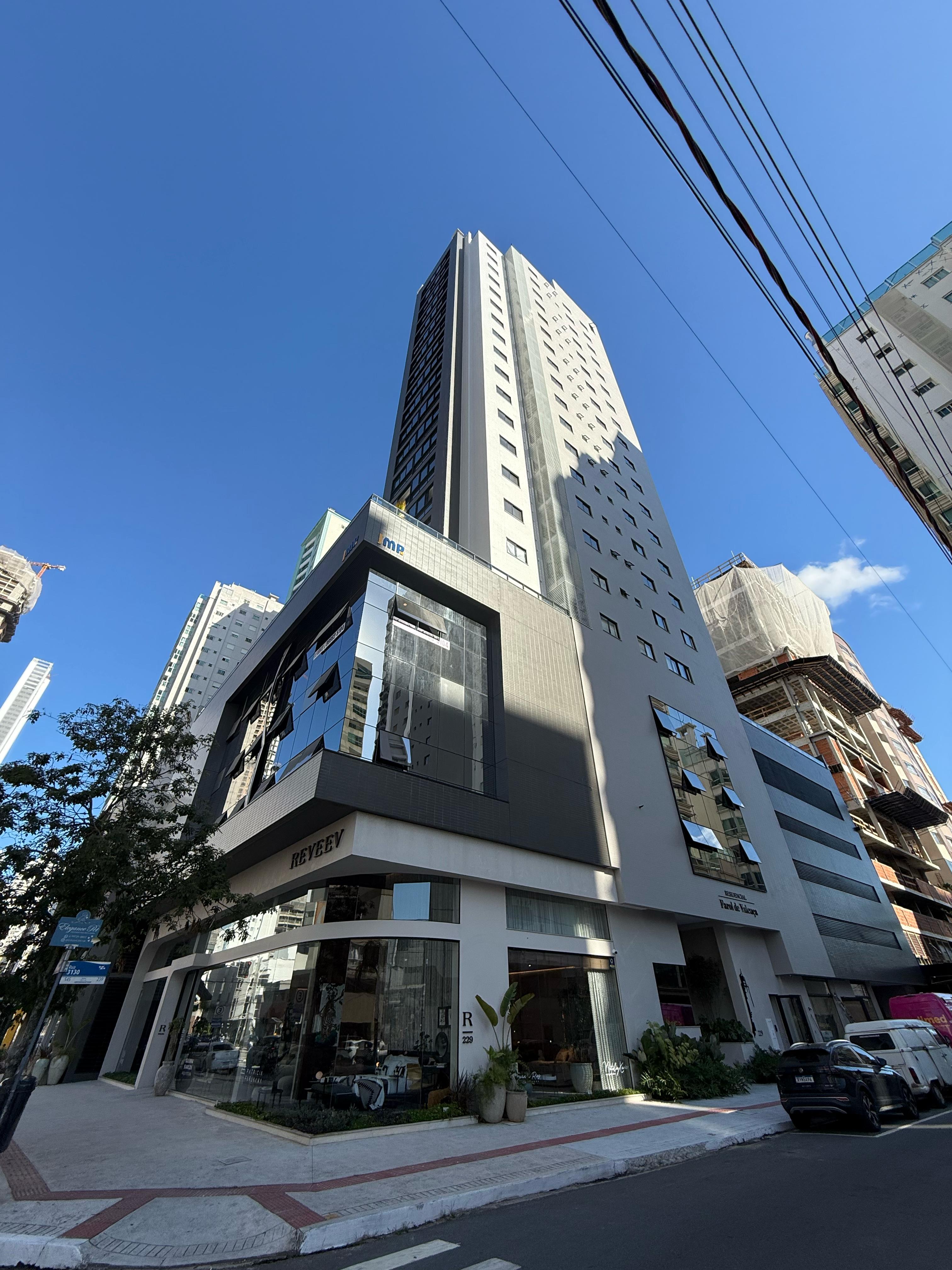 Apartamento à venda no Edifício Farol de Valença