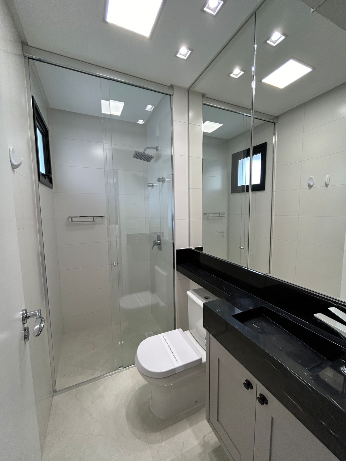 Apto à venda no CNA Cartier Residence em Itapema