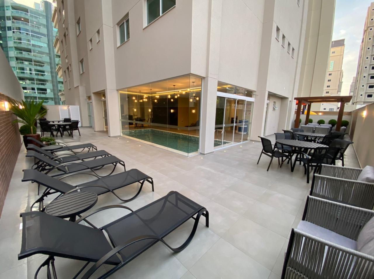 Venda de andar alto no Porto Vila Residence