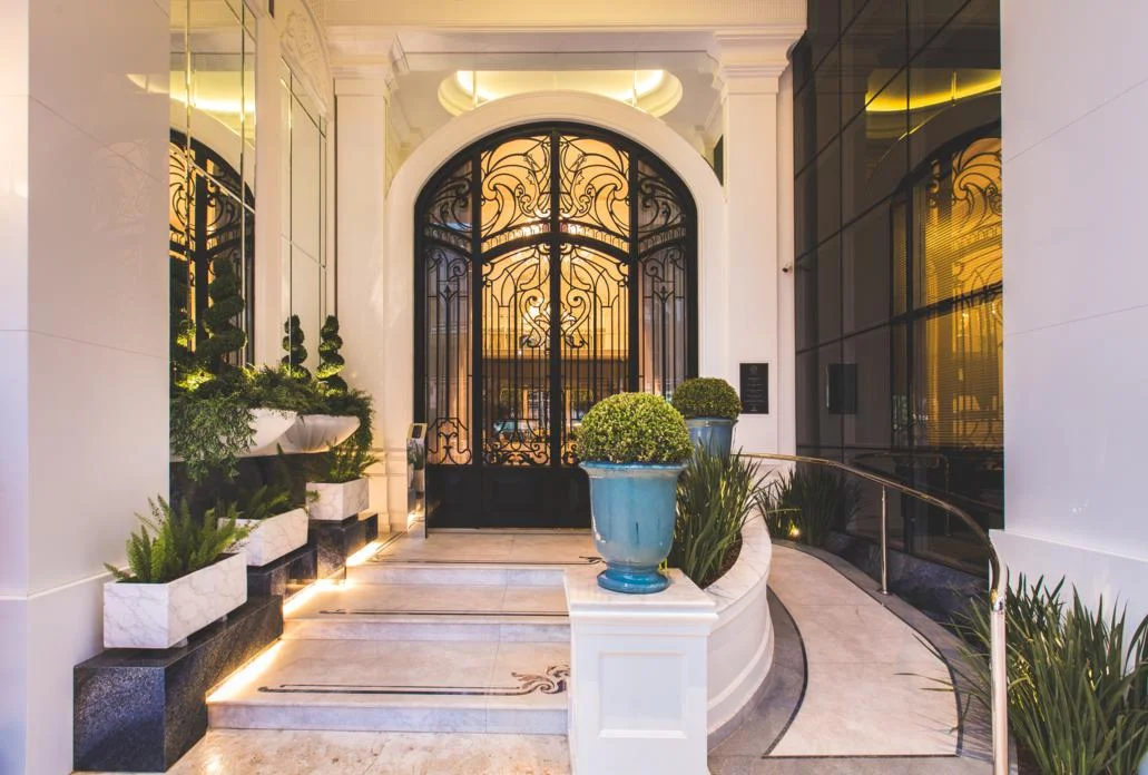 Acqualina Residence