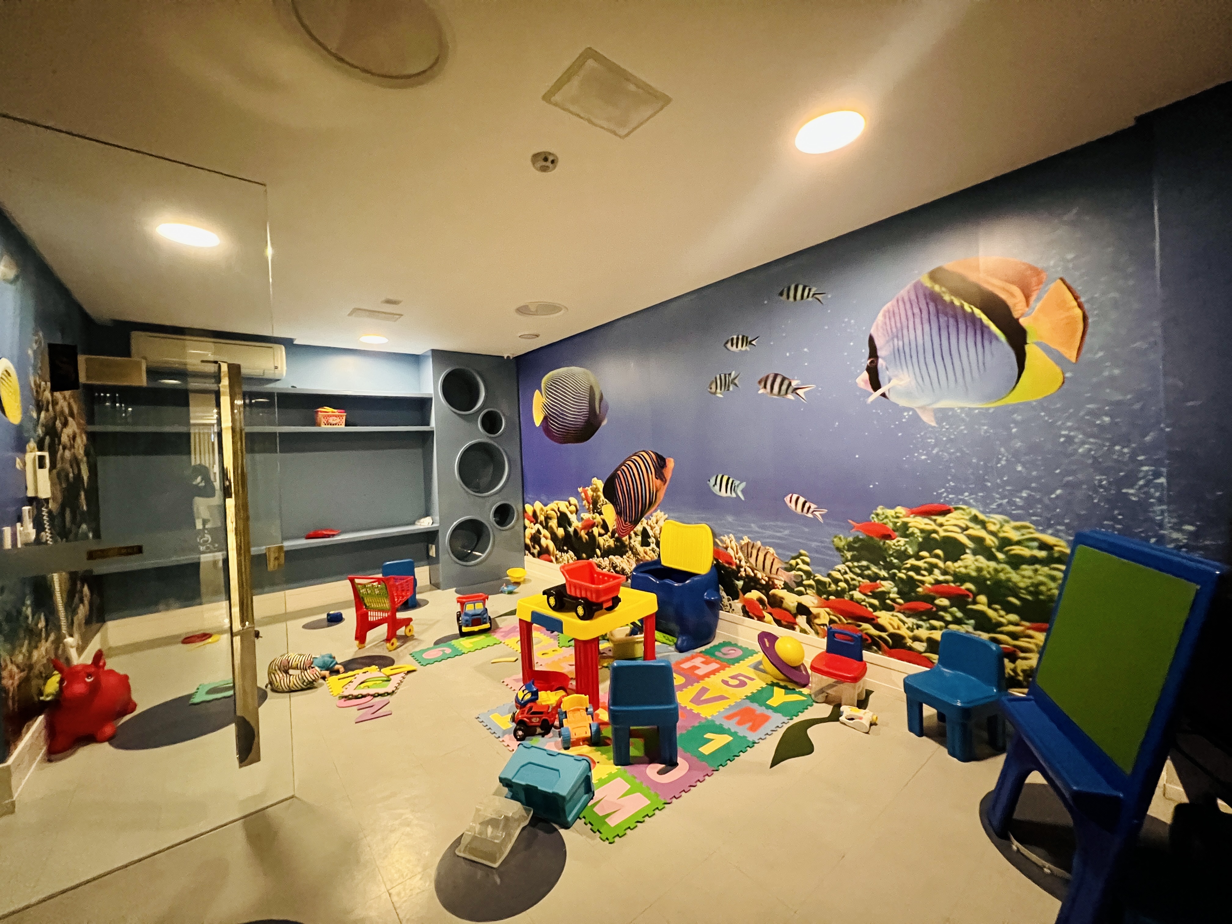 Lazer Sea_s Palace_(9).jpg