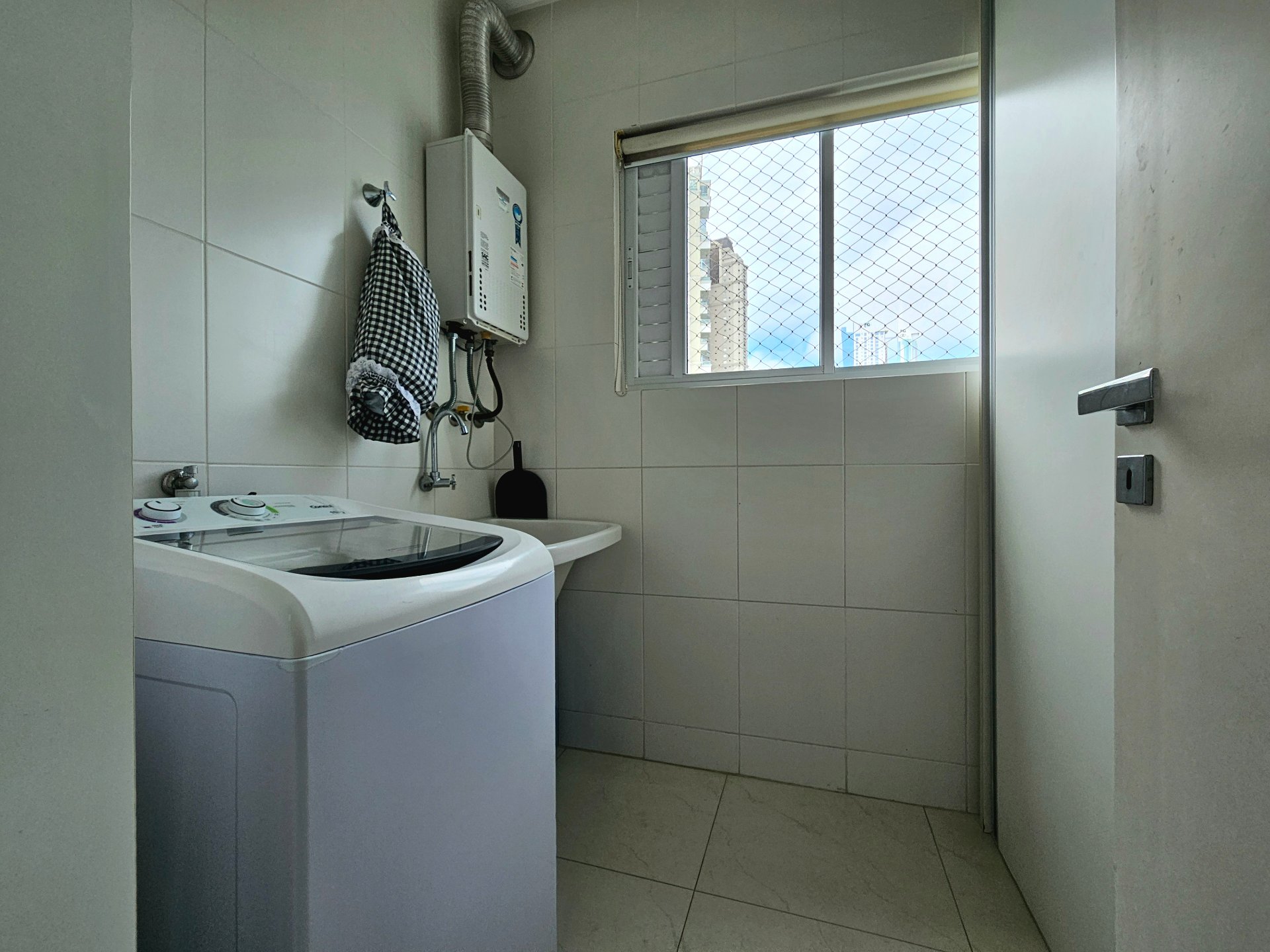 edificio-uranos-3-suites-balneario-camboriu-oppo-imoveis