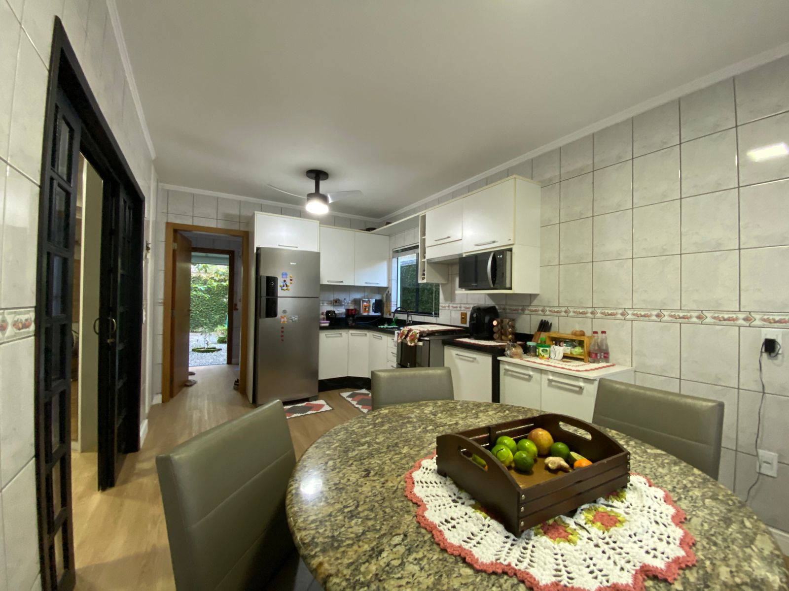 casa-a-venda-bairro-nacoes-em-balneario-camboriu-oppo-imoveis-15-a61eea15-3808-470e-b6bb-9315010c5522.jpeg