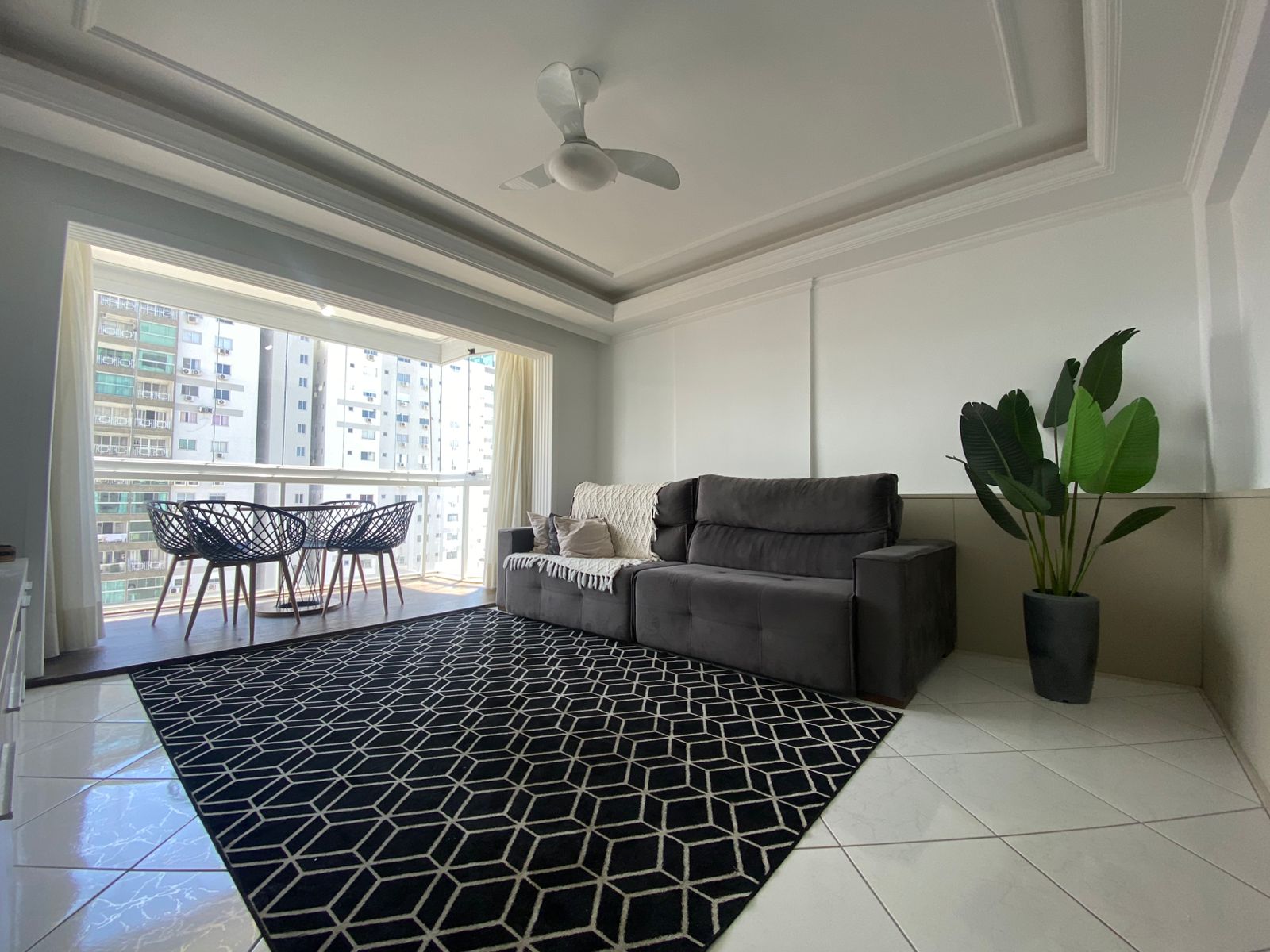 Apartamento-3-Quartos-Edifício-Venda-Imperatriz-Vista-Mar-Balneário-Camboriú