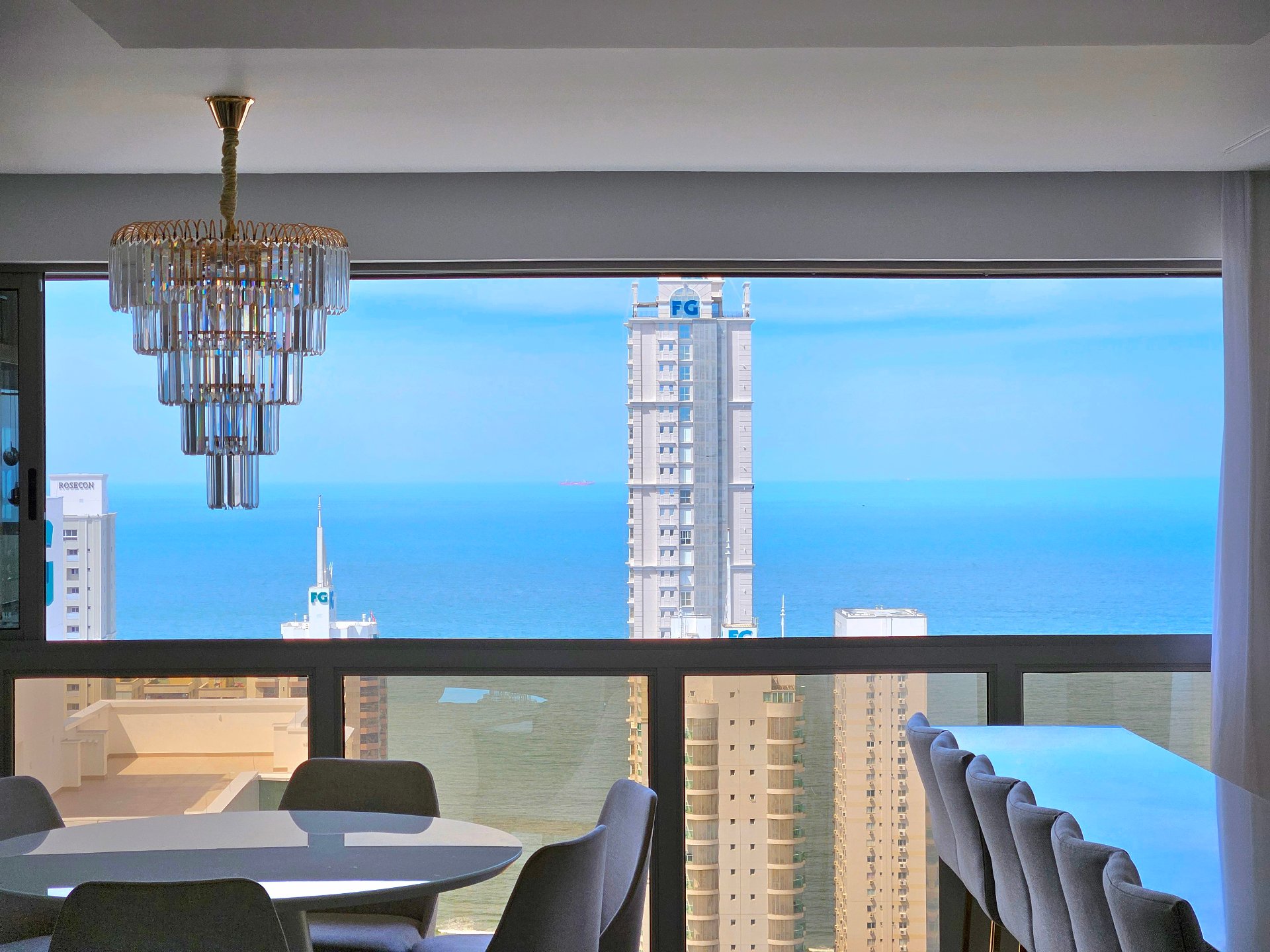 Apartamento-Duplex-4-Suítes-Edifício-Ocean-Breeze-Balneário-Camboriú