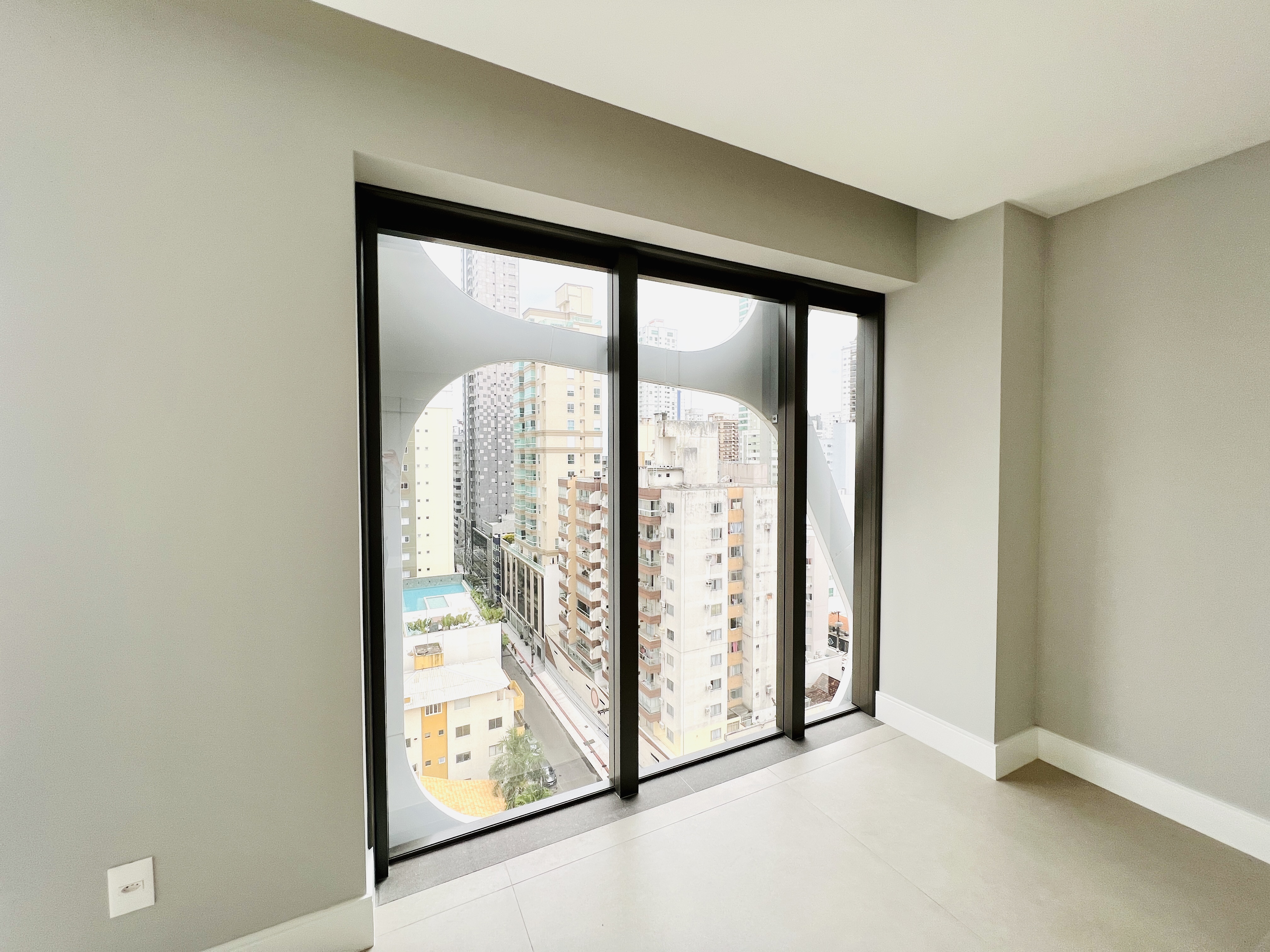 Apartamento no EdifiÌcio Torre de Mallorca(2).jpg