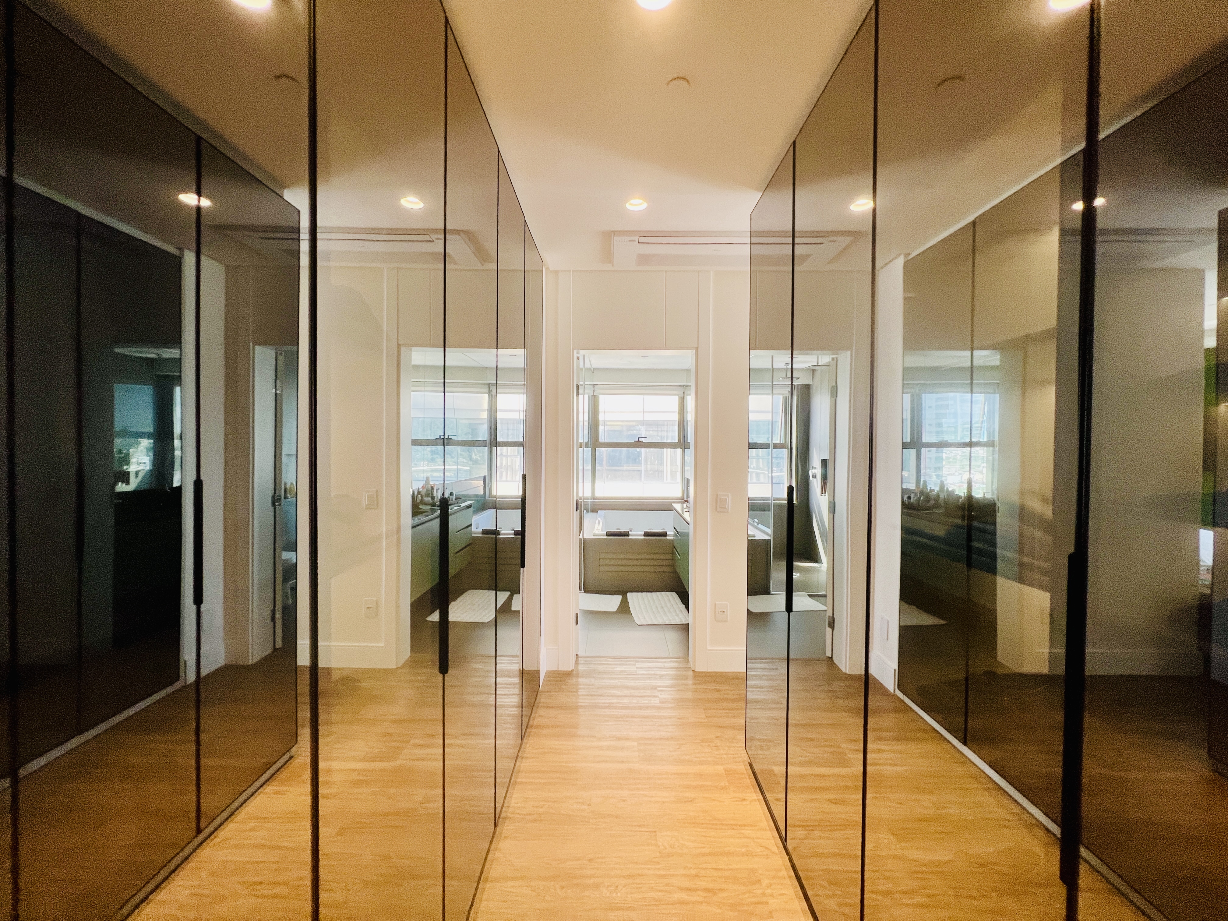 Apartamento no Yachthouse By Pininfarina(5).jpg