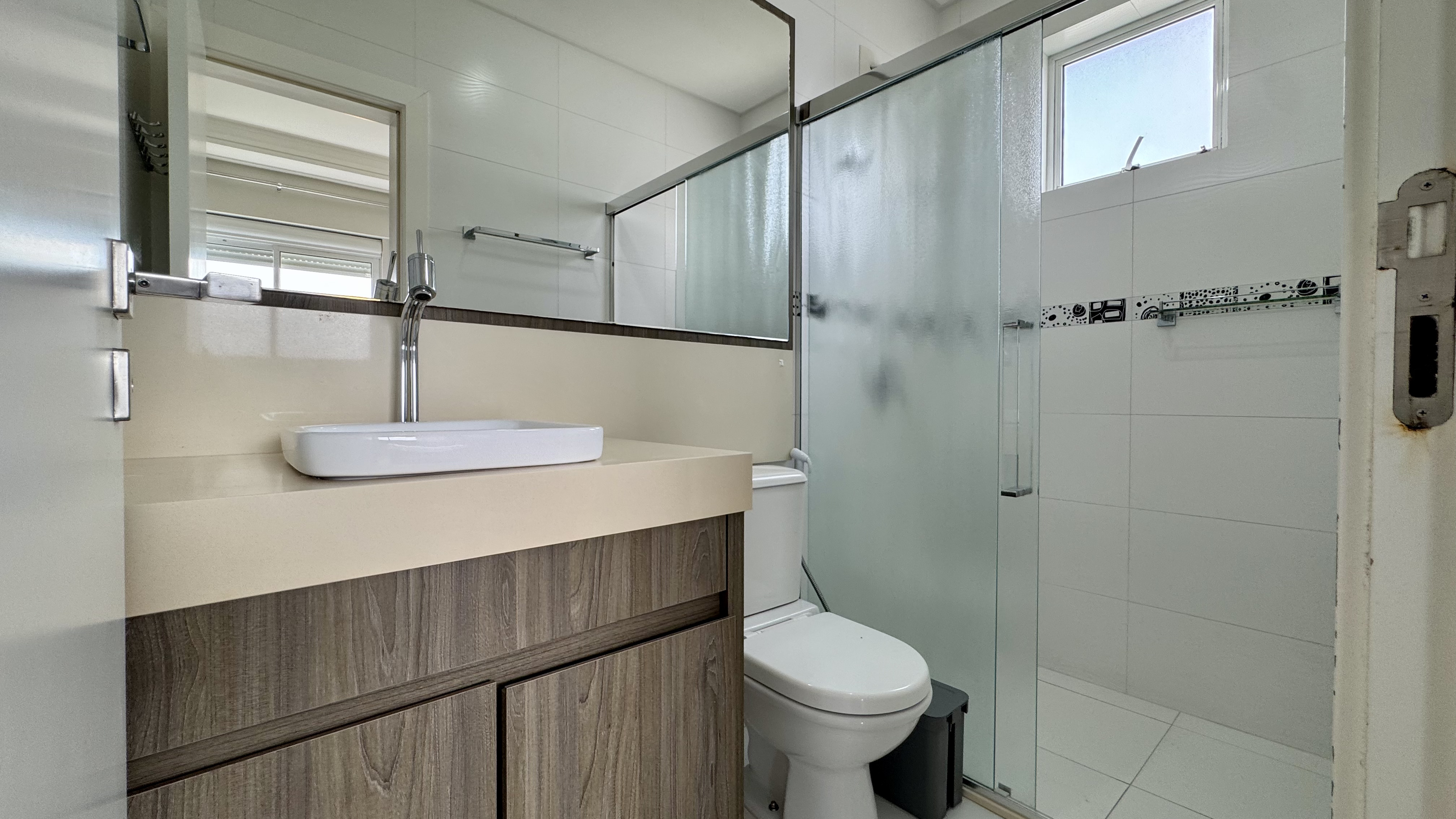 locacao-apartamento-quadra-mar-3-suites-holambra-residence-balneario-oppo-imoveis