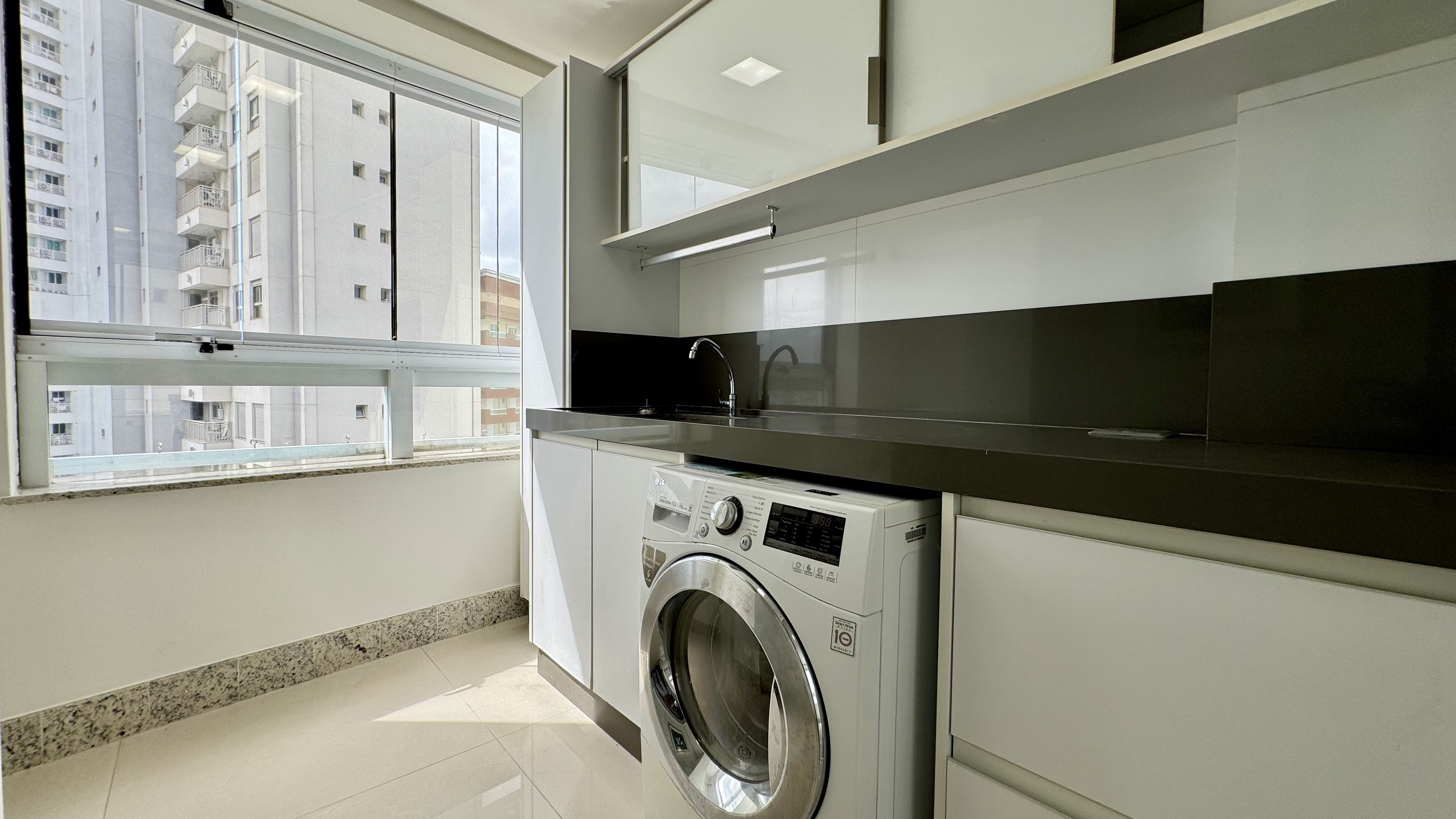 locacao-apartamento-quadra-mar-3-suites-holambra-residence-balneario-oppo-imoveis