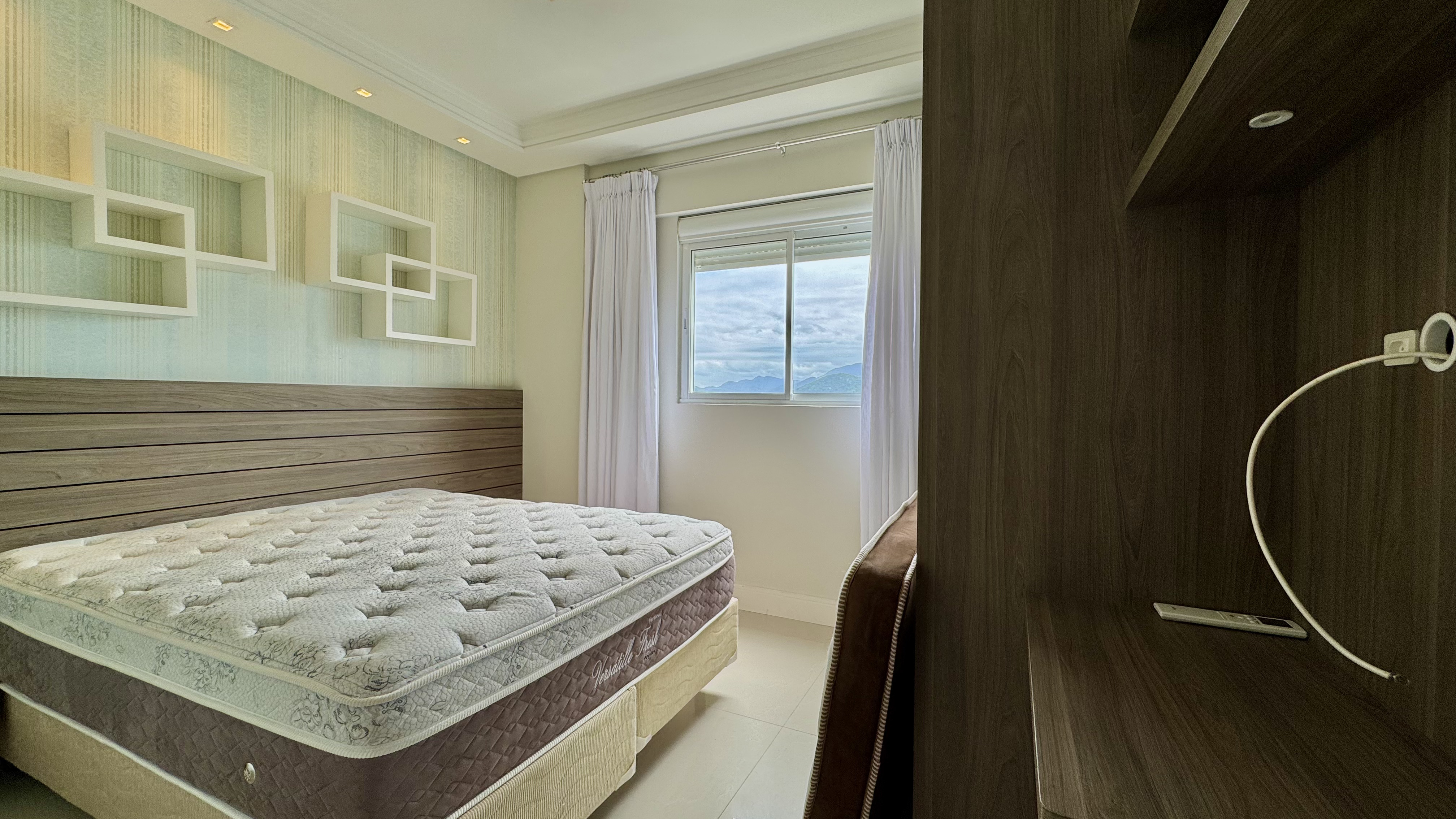 locacao-apartamento-quadra-mar-3-suites-holambra-residence-balneario-oppo-imoveis