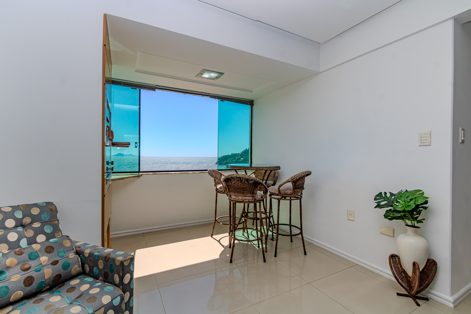 apartamento-quadra-mar-torre-de-san-francisco-balneario-camboriu-oppo-imoveis