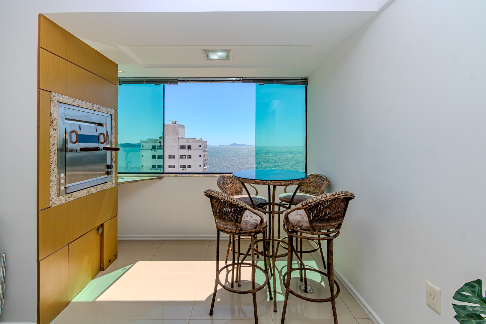 apartamento-quadra-mar-torre-de-san-francisco-balneario-camboriu-oppo-imoveis