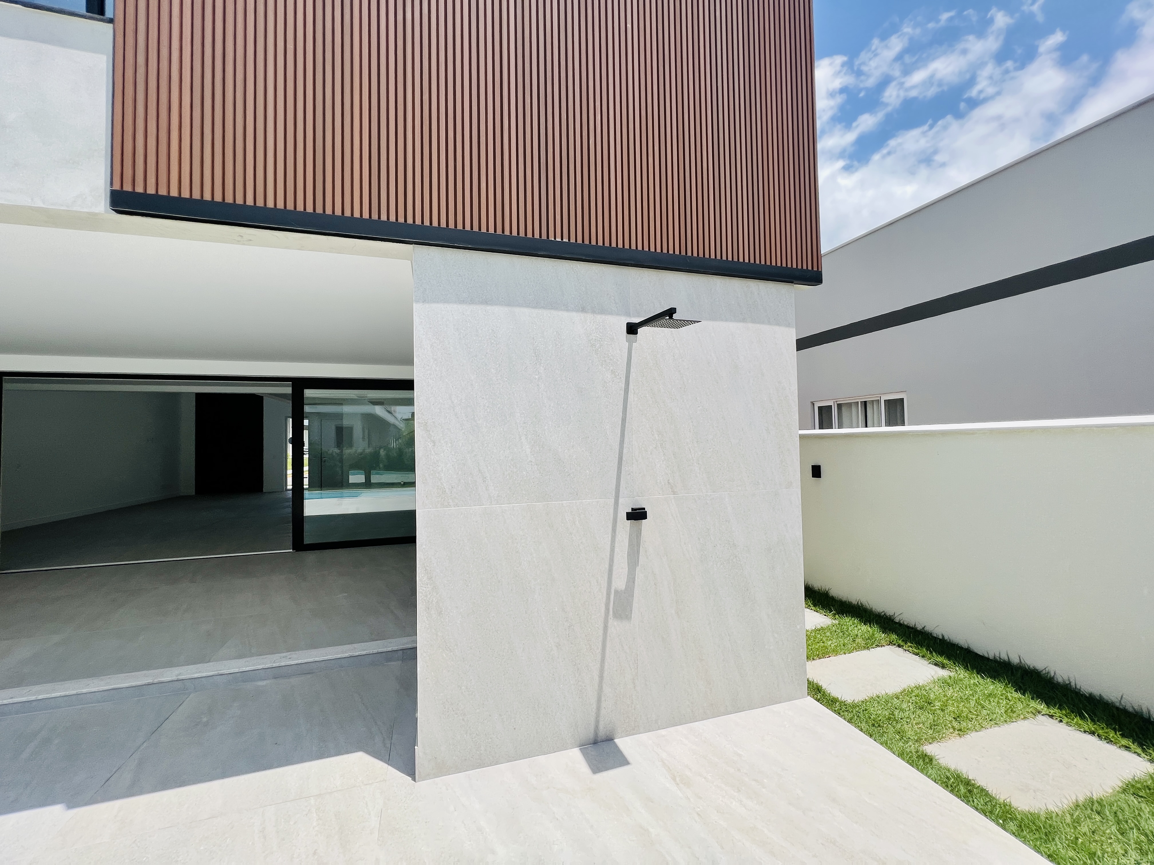  Casa No CondomiÌnio Caledonia(10).jpg