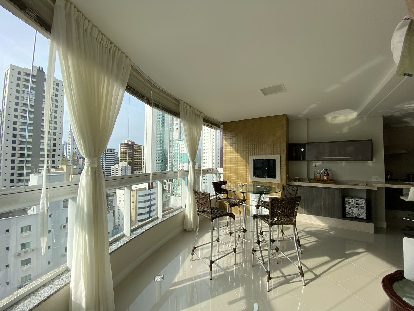 locacao-2suites-ed-ambar-balneario-camboriu-oppo-imoveis