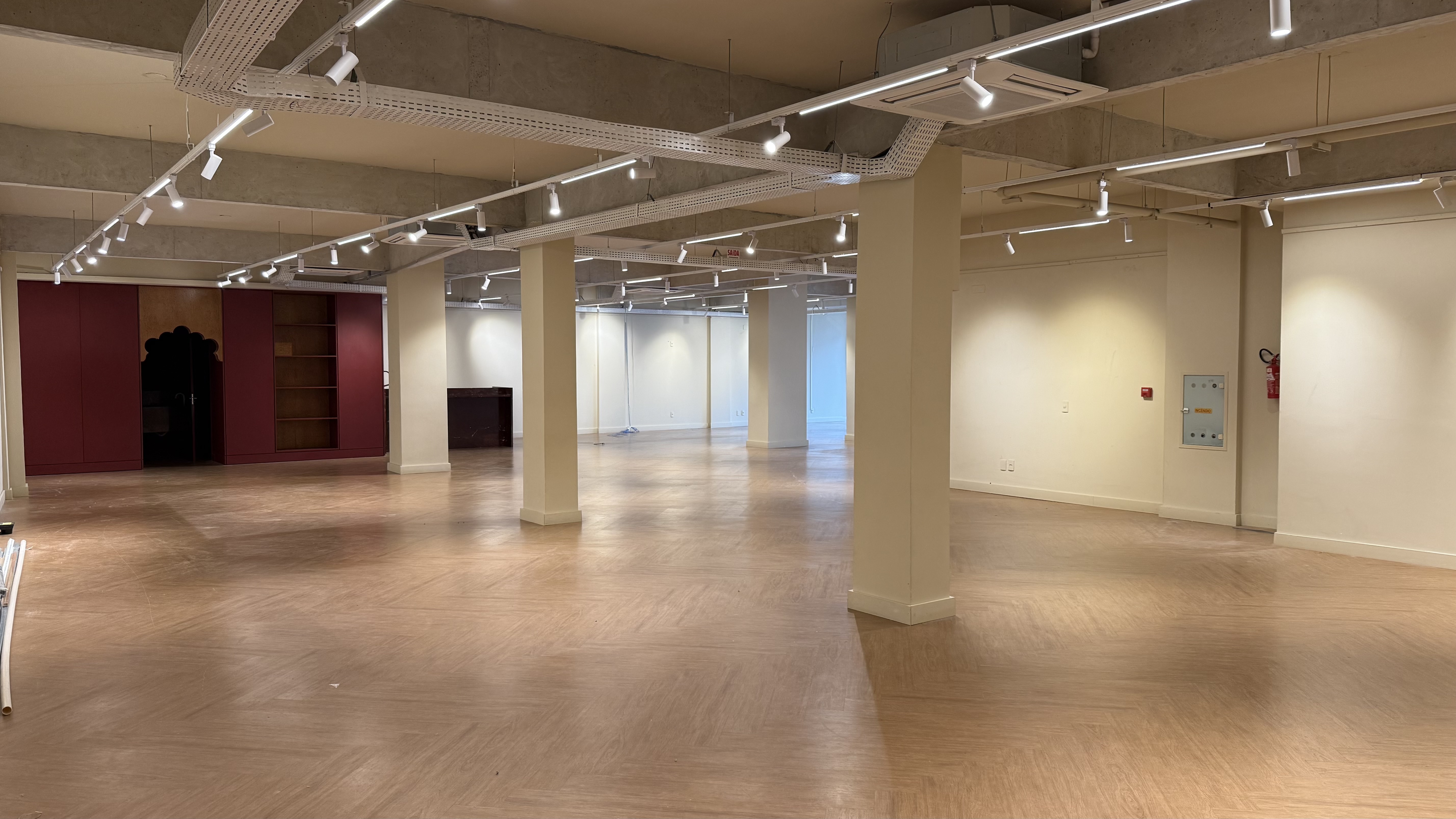 locaçao-sala-comercial-edificio-icon-balneario-camboriu-oppo-imoveis