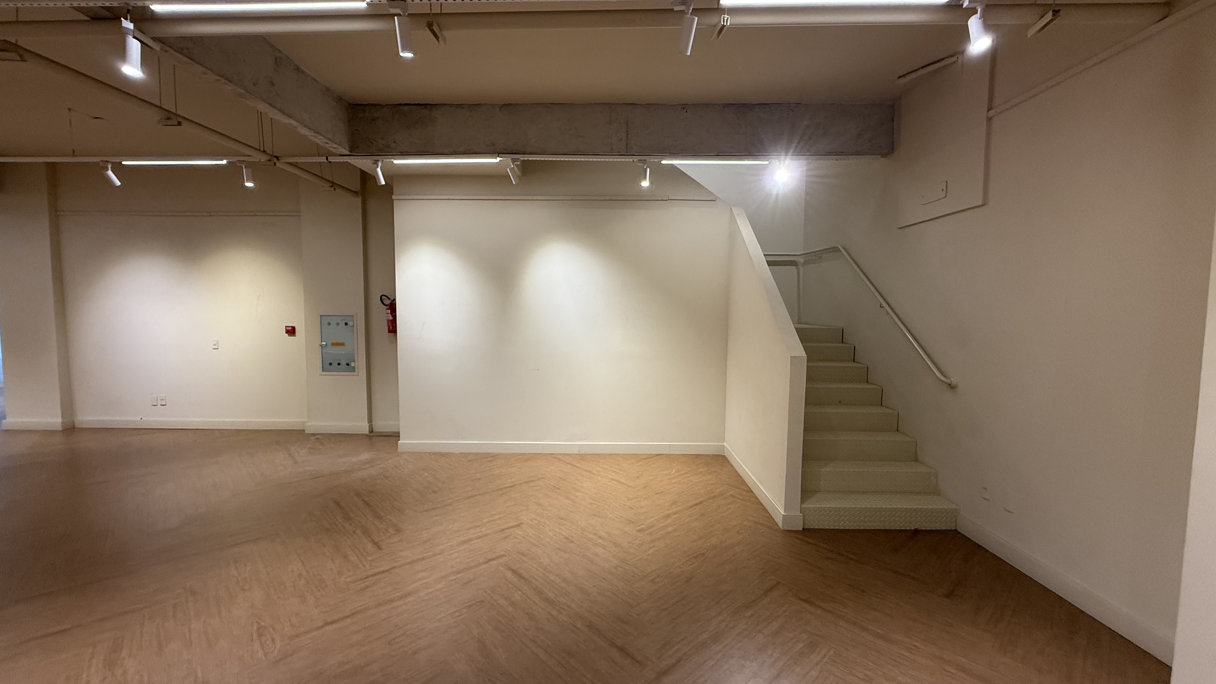 locaçao-sala-comercial-edificio-icon-balneario-camboriu-oppo-imoveis