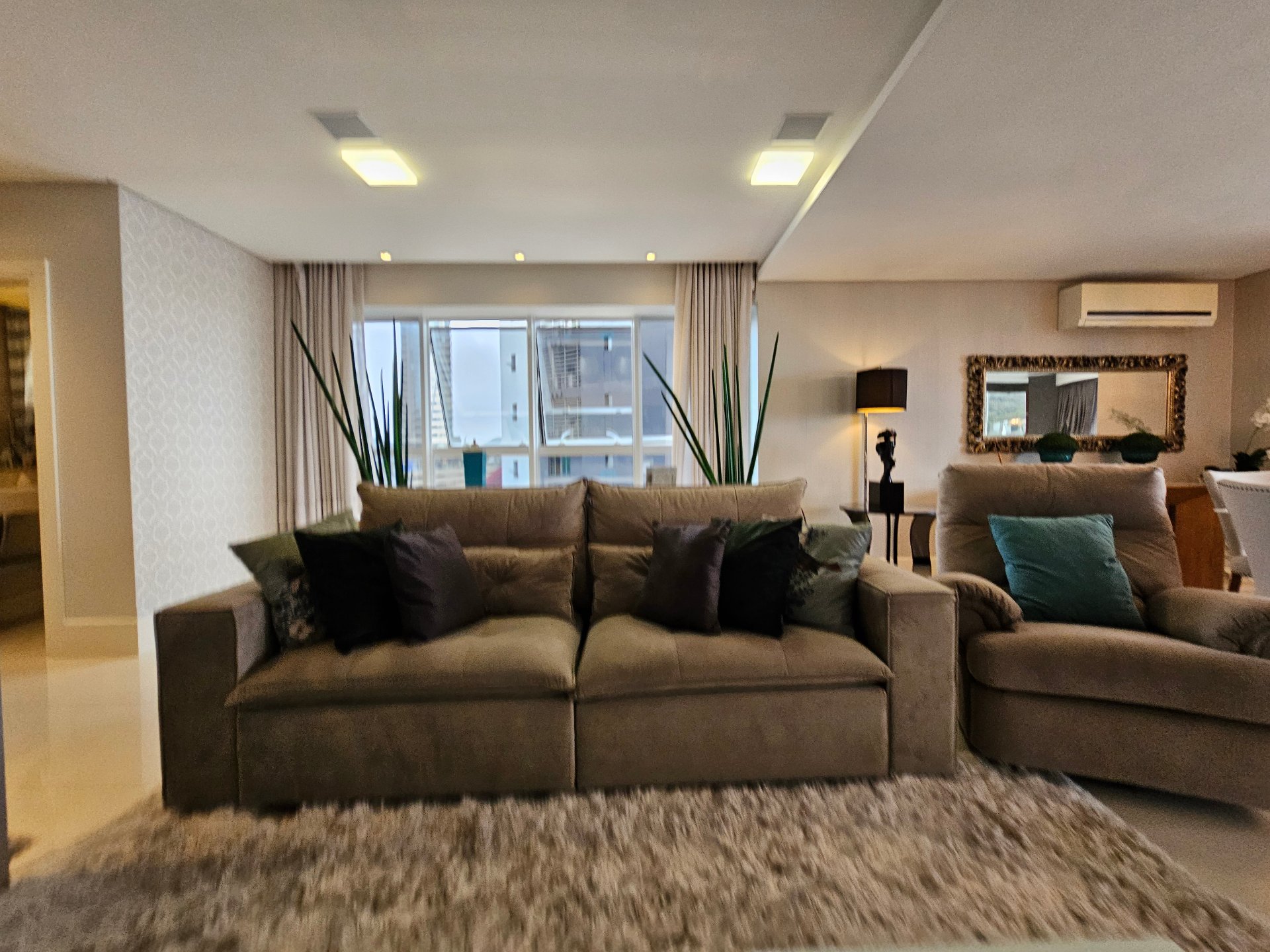 apartamento-frente-mar-ibiza-towers-4 suites-barra-sul-bc-oppo-imoveis