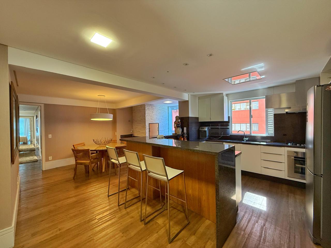 apartamento-frente-mar-4-quartos-number-one-barra-sul-balneario-camboriu-oppo-imoveis-33-9e09d646-912a-4eab-8644-f6d7bd66114f.jpeg