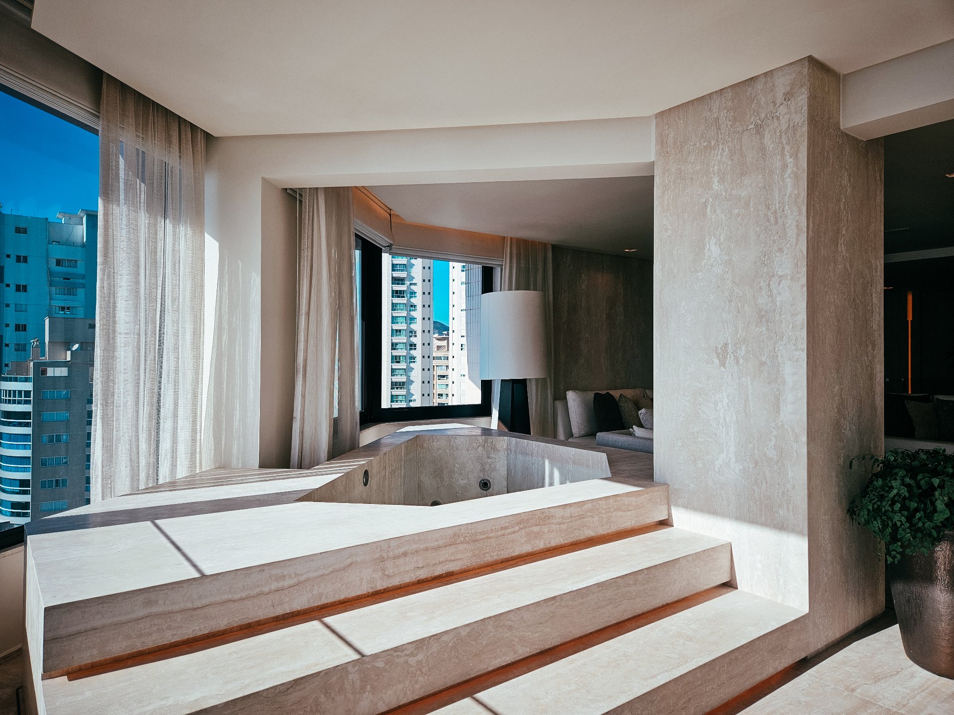 cobertura-salvador-dali-luxo-exclusividade-frente-mar-balneario-camboriu-oppo-imoveis-20-8cbe2ad4-e1f8-4d5c-b70e-42013bb91a15.jpg