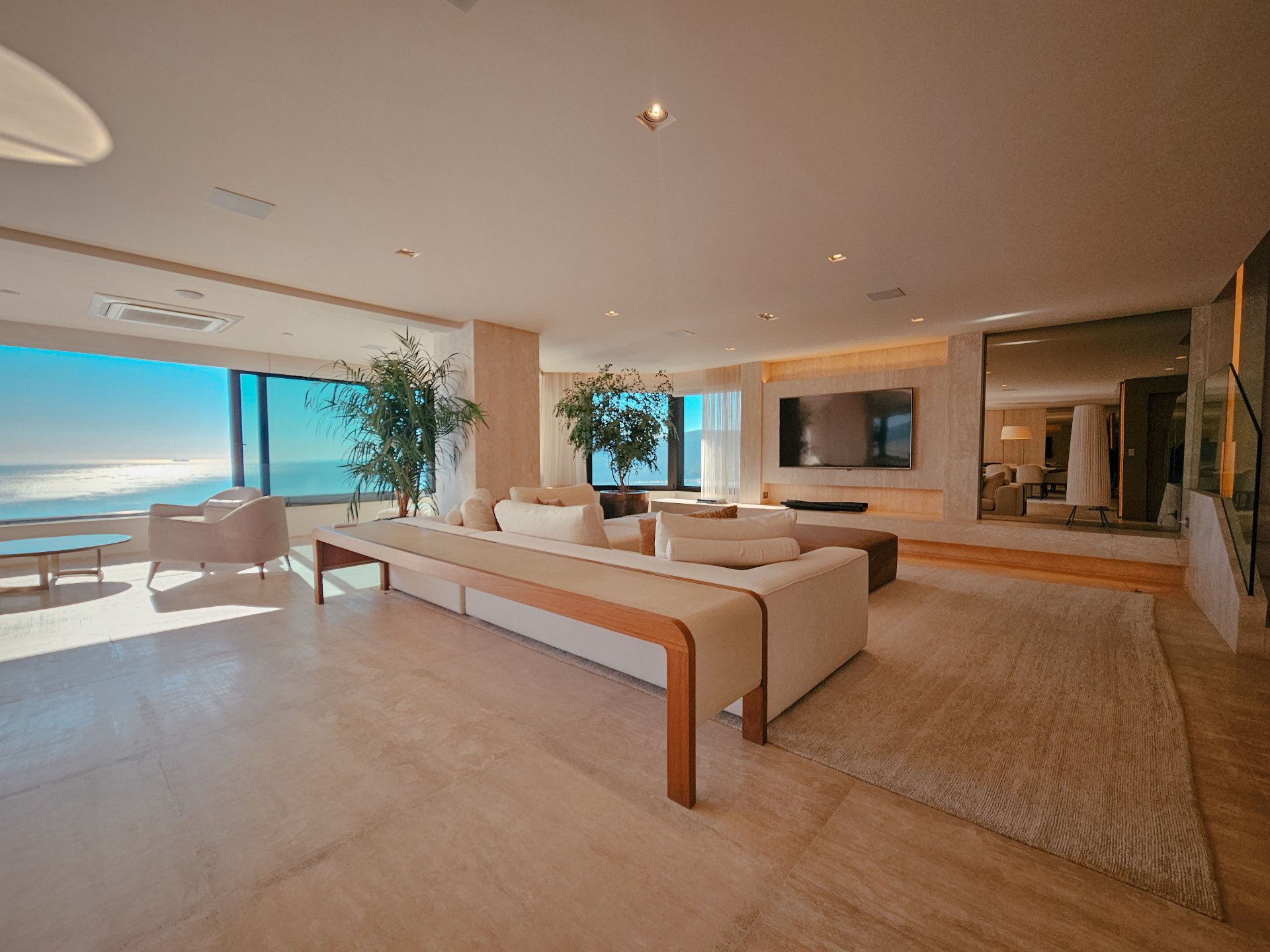 cobertura-salvador-dali-luxo-exclusividade-frente-mar-balneario-camboriu-oppo-imoveis-3-e9875f43-7e95-4b50-8d79-384e6a82e89e.jpg