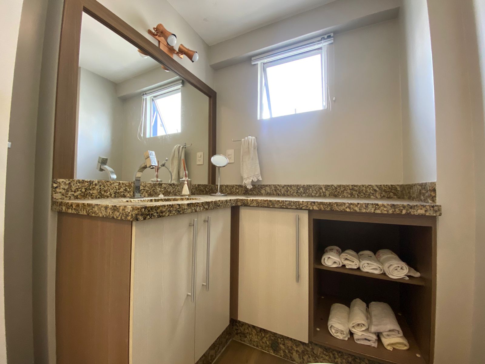 apartamento-di-nomenico-2-quartos-balneario-camboriu-oppo-imoveis-9-05d6dc43-0a9e-4e70-b381-e776e85f0bc0.jpeg