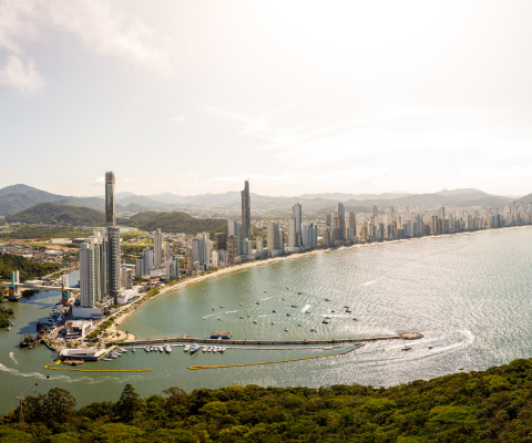 Arranha-céus de Balneário Camboriú: curiosidades e recordes da “Dubai brasileira"